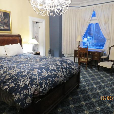 The Roses Heritage Inn St. John's Exteriör bild